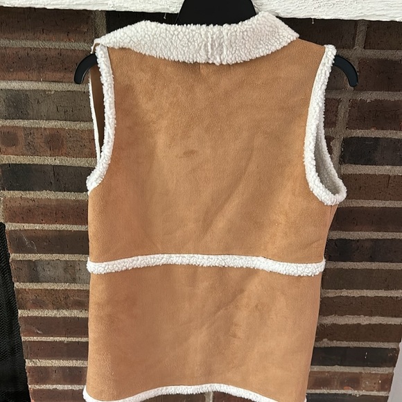 Maurice’s Brown Faux Suede Sherpa Trim Vest Womens Small - Picture 7 of 7